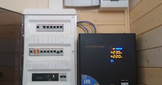 Установка и подключение стабилизаторов напряжения от 571 руб в Бирске - ЭлектроБрк